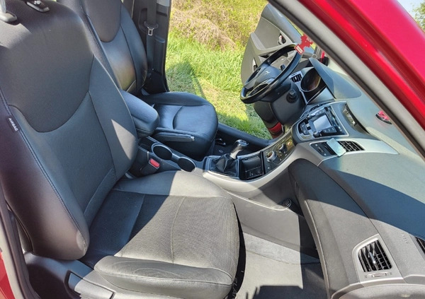 Hyundai Elantra cena 33000 przebieg: 220000, rok produkcji 2014 z Góra małe 154